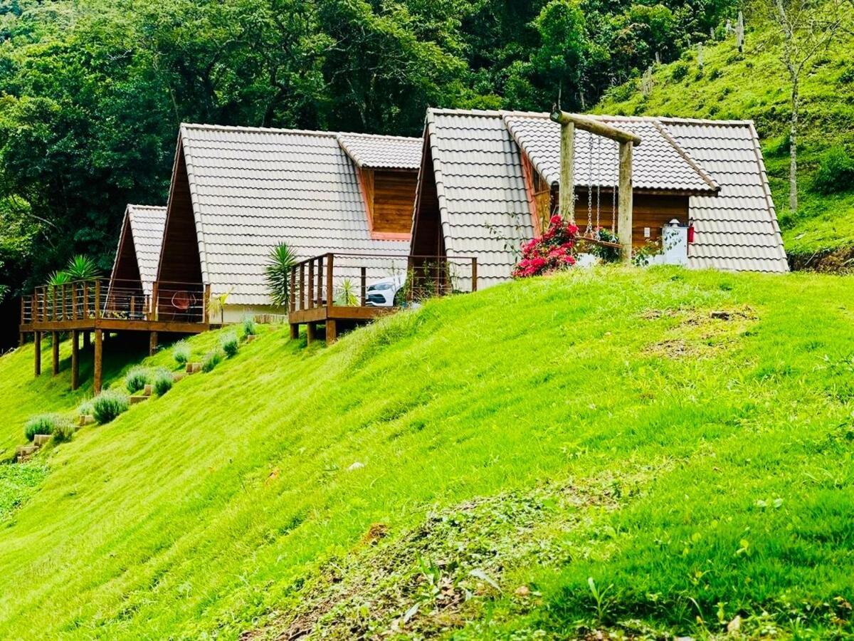 Chales Fazenda Floresta Das Araucarias クーニャ エクステリア 写真
